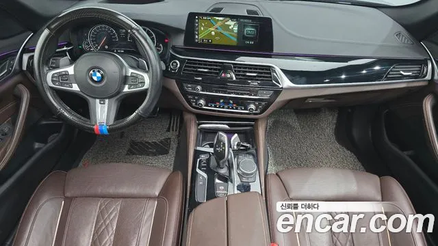 BMW 5-Series 2018 thumb 7