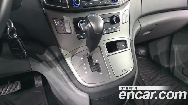 Hyundai Starex 2019 thumb 9
