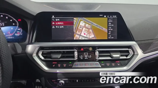 BMW M4 2023 thumb 12