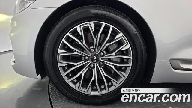 Kia K9 2018 thumb 5