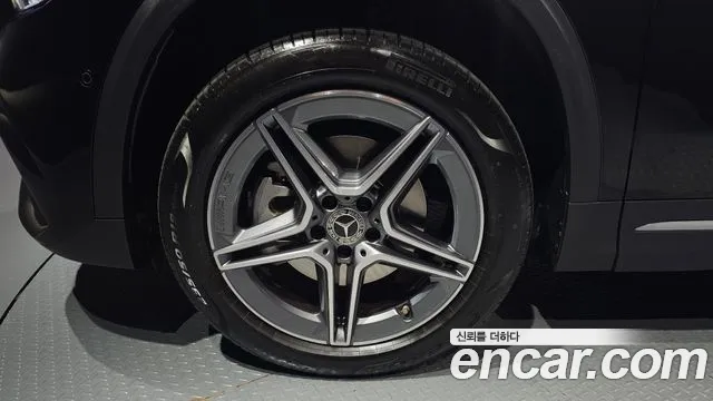 Mercedes-Benz GLA 2023 thumb 4