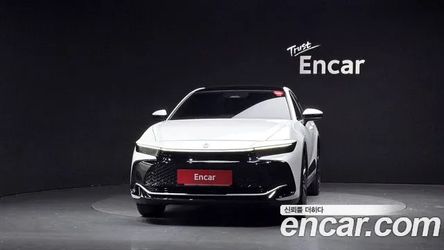 Toyota Crown 2024 thumb 3