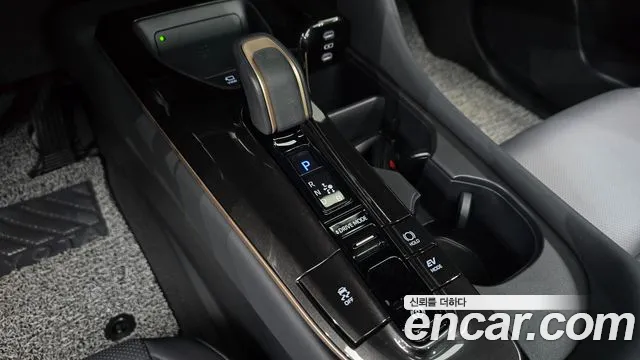 Toyota Crown 2024 thumb 9