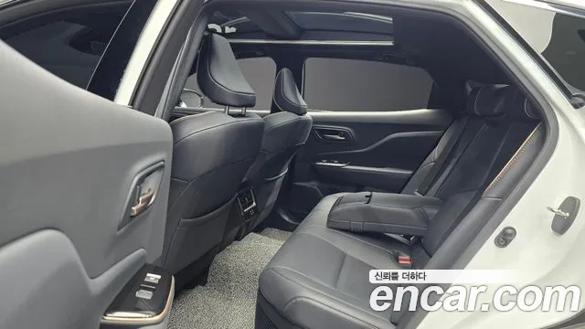 Toyota Crown 2024 thumb 12