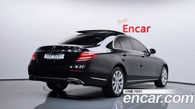 Mercedes-Benz E-Класс 2017 thumb 2