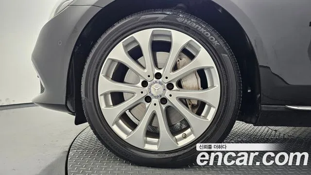 Mercedes-Benz E-Класс 2017 thumb 5