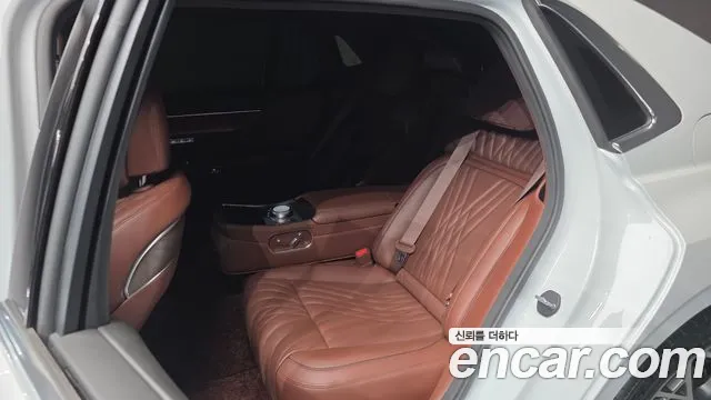 Genesis G90 2023 thumb 11