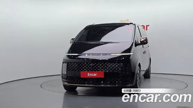 Hyundai Staria 2025 thumb 3
