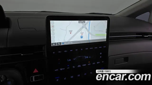 Hyundai Staria 2025 thumb 12