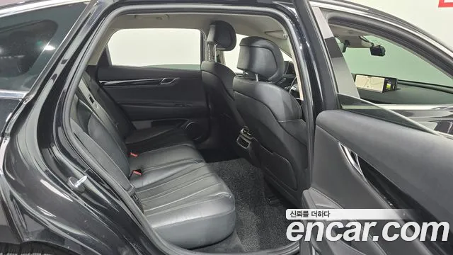 Genesis G80 2020 thumb 11