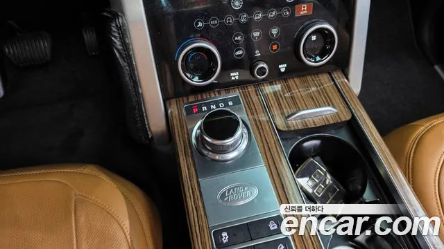 Land Rover Range Rover 2019 thumb 9