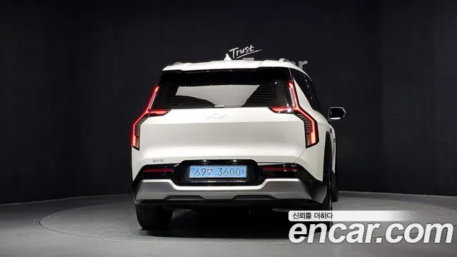 Kia EV9 2024 thumb 4
