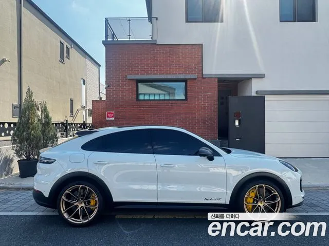 Porsche Cayenne 2022 thumb 5
