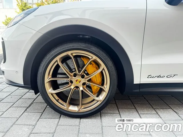 Porsche Cayenne 2022 thumb 7