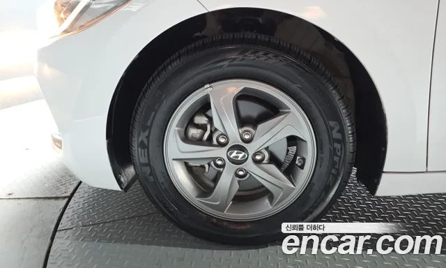 Hyundai Avante 2016 thumb 5