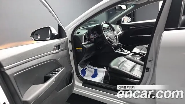 Hyundai Avante 2016 thumb 10