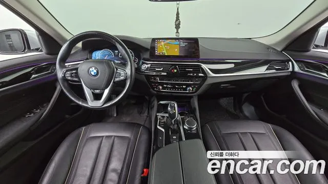 BMW 5-Series 2019 thumb 7