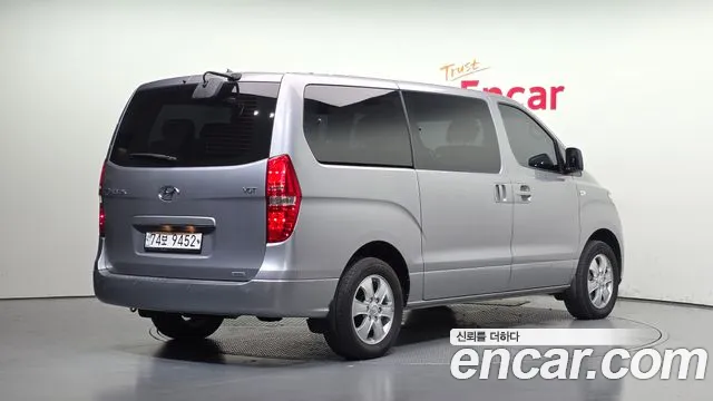 Hyundai Starex 2018 thumb 2