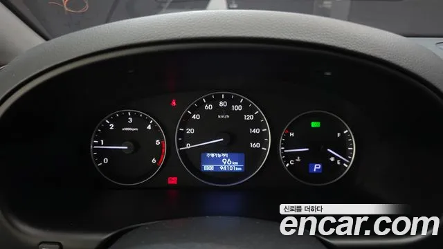 Hyundai Starex 2018 thumb 8