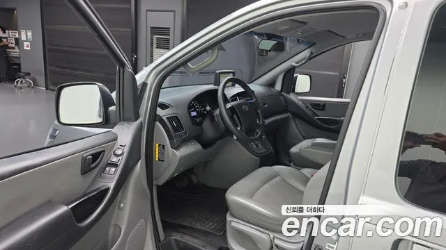 Hyundai Starex 2018 thumb 10