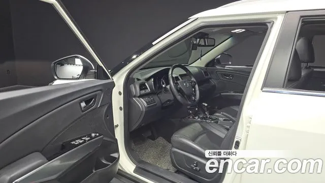 KG_Mobility_Ssangyong TIBOLI 2017 thumb 9