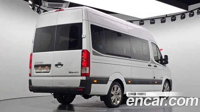 Hyundai Staria 2021 thumb 2