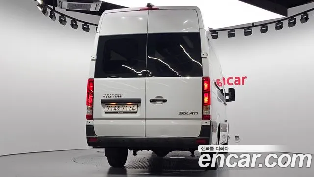 Hyundai Staria 2021 thumb 4