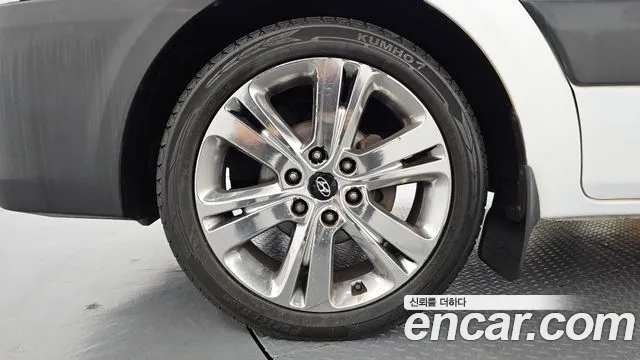 Hyundai Staria 2021 thumb 5