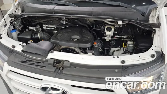 Hyundai Staria 2021 thumb 6