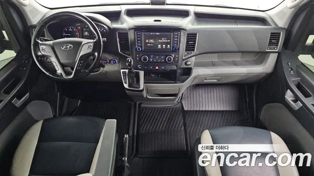 Hyundai Staria 2021 thumb 7