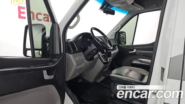 Hyundai Staria 2021 thumb 10