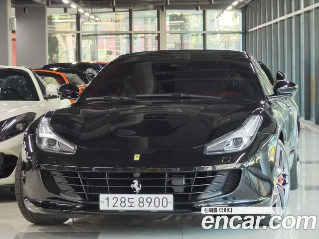 Ferrari GTC4 Lusso 2019 thumb 12