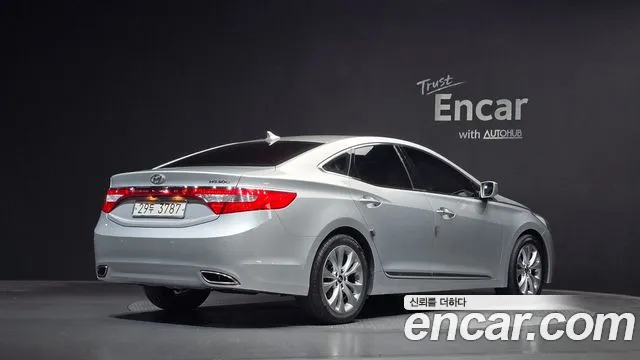 Hyundai Grandeur 2011 thumb 2
