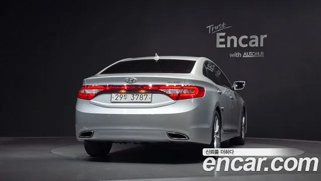 Hyundai Grandeur 2011 thumb 4