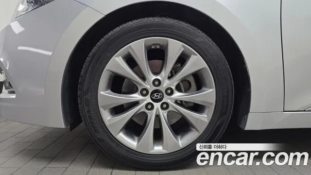 Hyundai Grandeur 2011 thumb 5