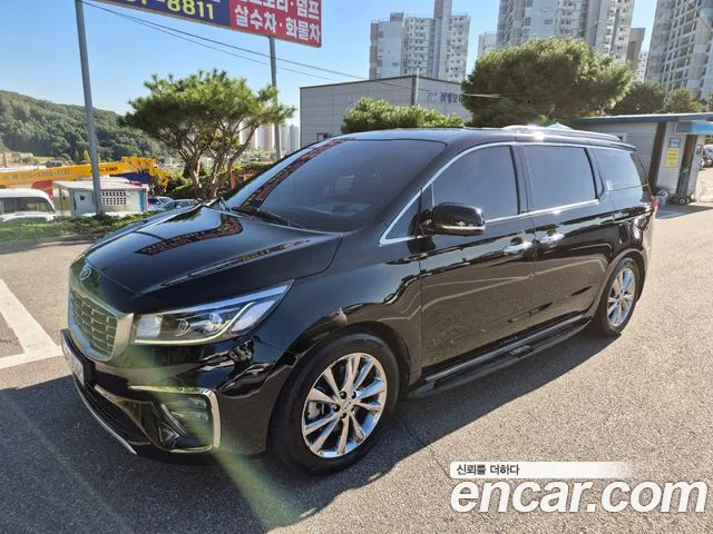 Kia Carnival 2019 thumb 3
