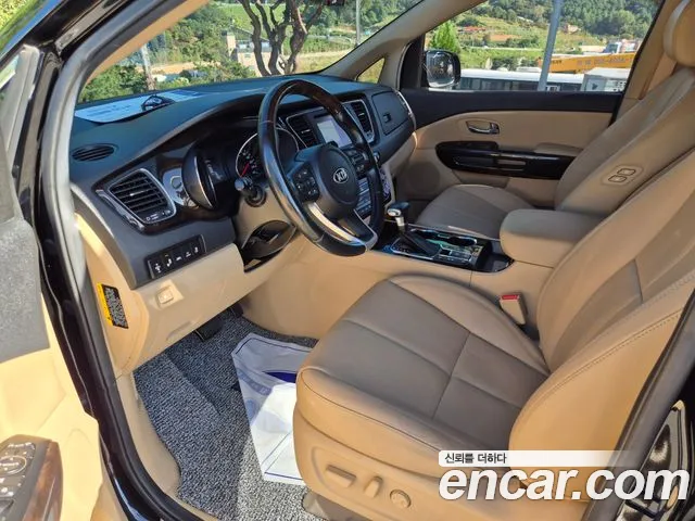 Kia Carnival 2019 thumb 9