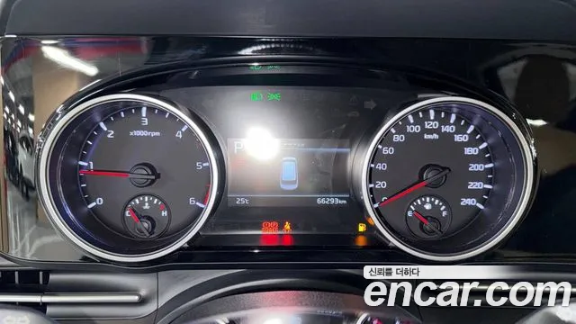 Kia Carnival 2021 thumb 8