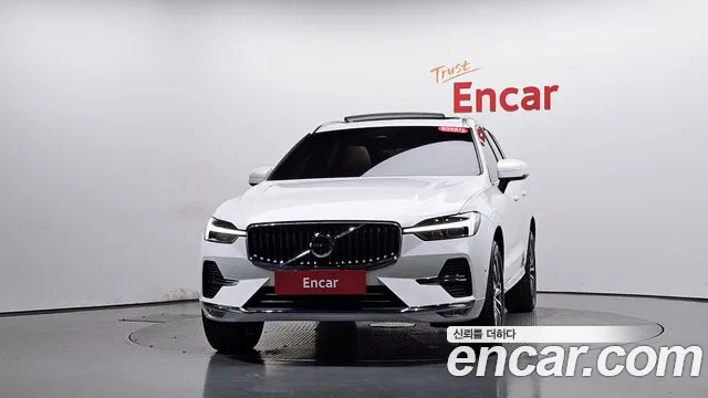 Volvo XC60 2025 thumb 2