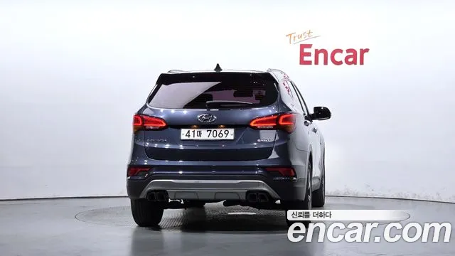 Hyundai Santa Fe 2017 thumb 4