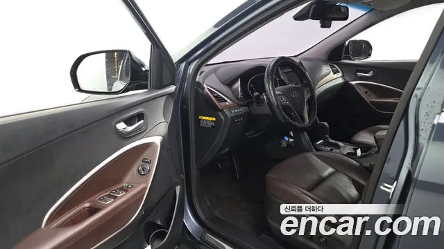 Hyundai Santa Fe 2017 thumb 10