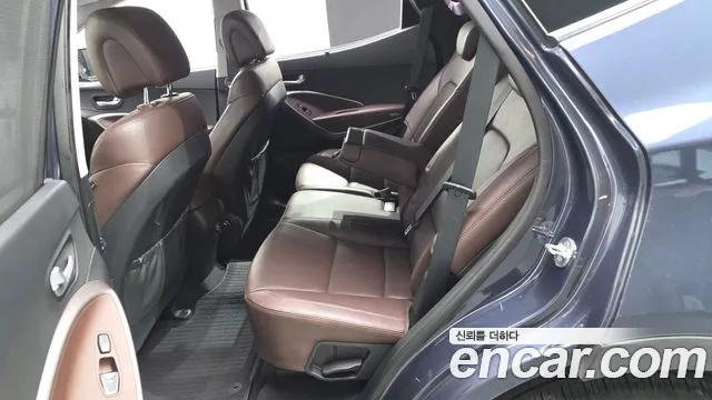Hyundai Santa Fe 2017 thumb 12