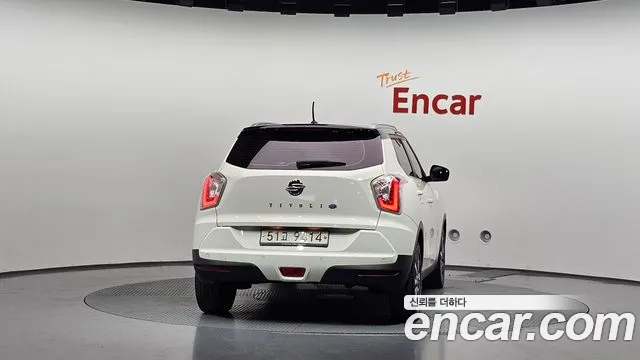 KG_Mobility_Ssangyong TIBOLI 2015 thumb 4