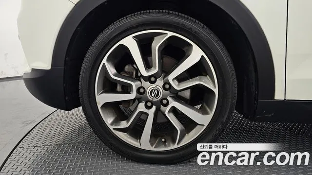 KG_Mobility_Ssangyong TIBOLI 2015 thumb 5