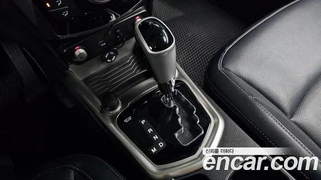 KG_Mobility_Ssangyong TIBOLI 2015 thumb 9