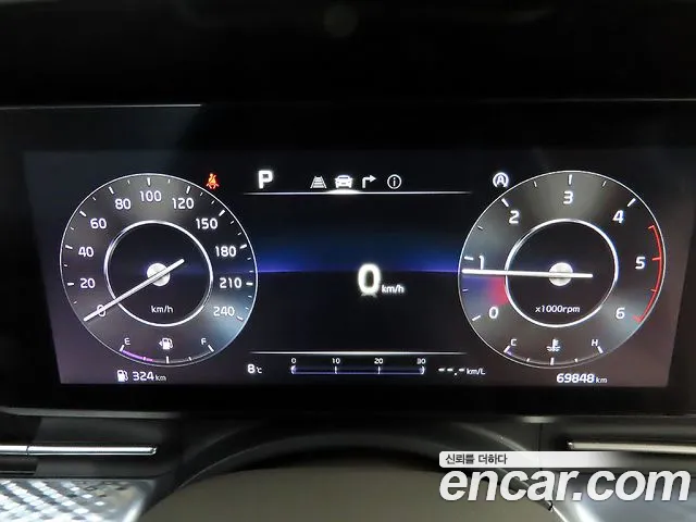 Kia Carnival 2023 thumb 8
