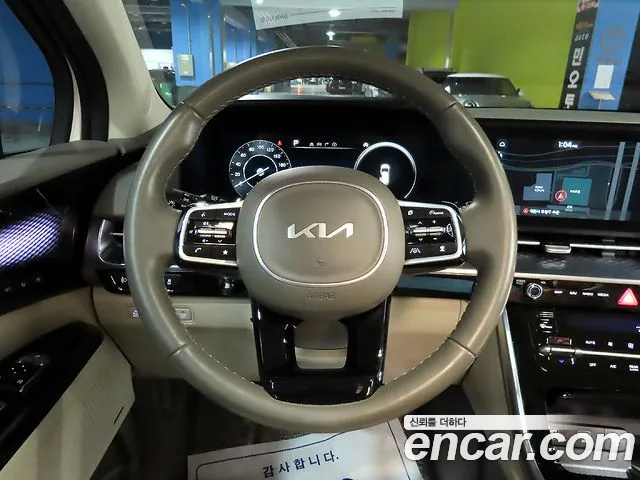 Kia Carnival 2023 thumb 9