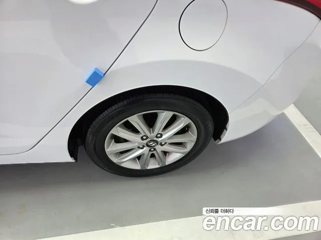 Hyundai Avante 2014 thumb 7