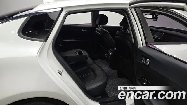 Kia K5 2016 thumb 11
