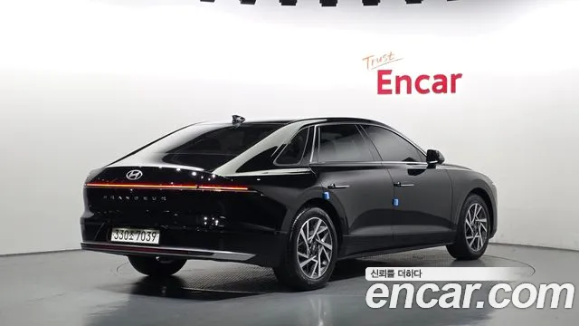 Hyundai Grandeur 2023 thumb 2